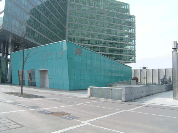 350.gif (151288 bytes)
