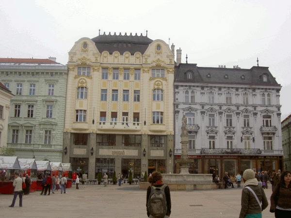 770.gif (147494 bytes)